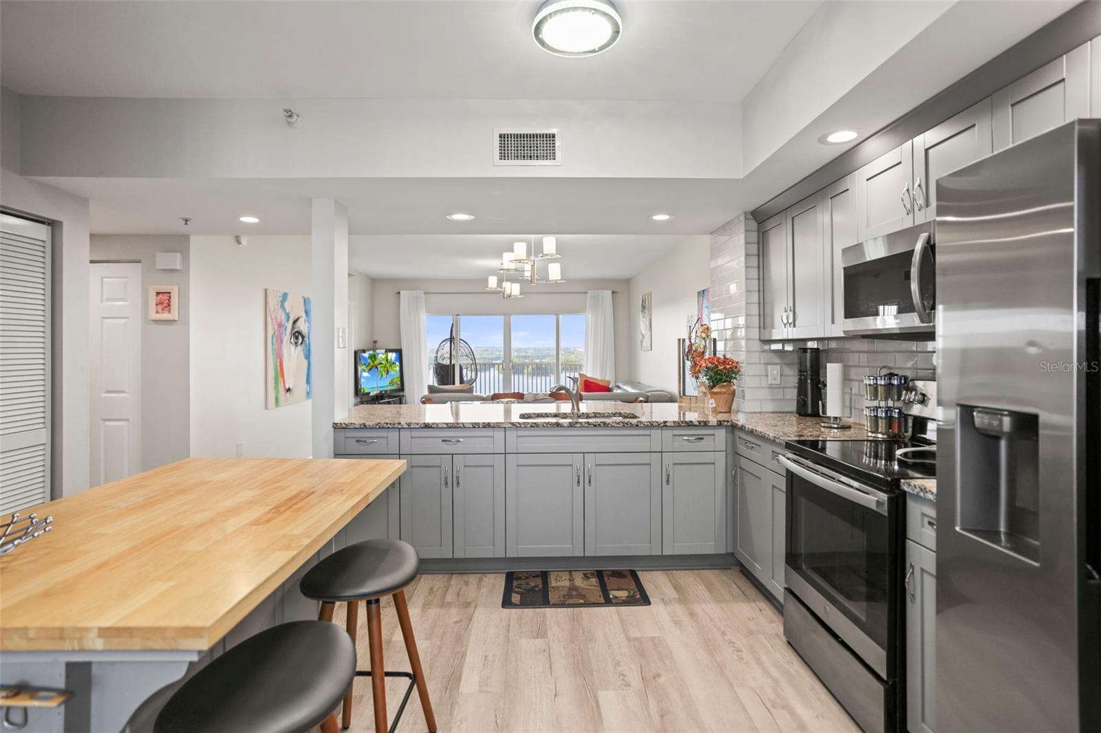 Image 3 of 42 For 6495 Shoreline Drive 8502