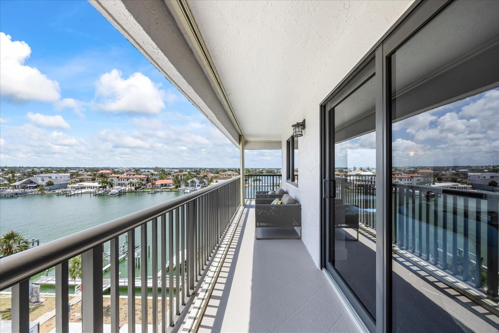 Image 11 of 66 For 1651 Sand Key Estates Court 54