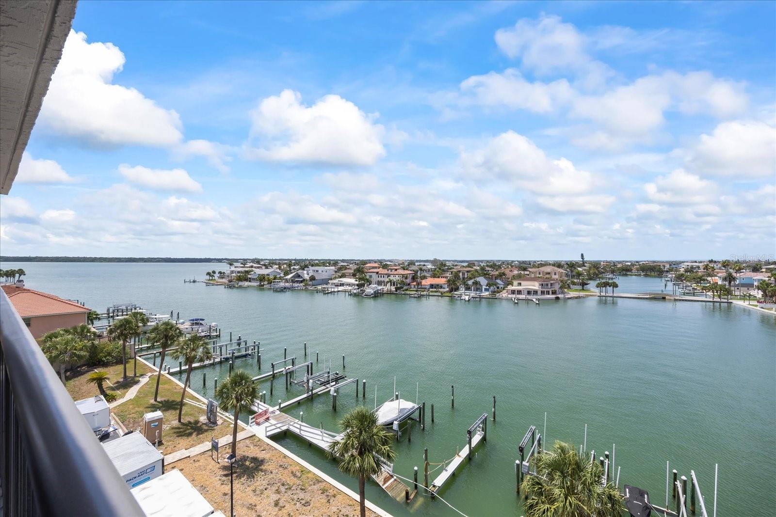 Image 18 of 66 For 1651 Sand Key Estates Court 54