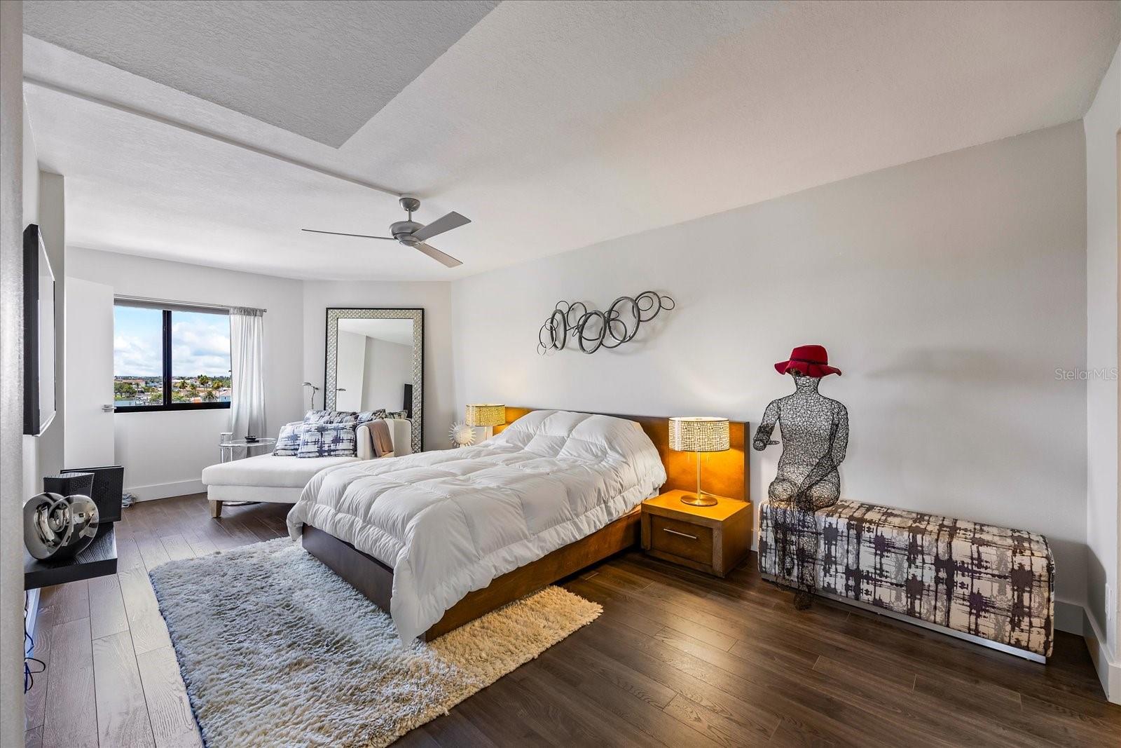 Image 31 of 66 For 1651 Sand Key Estates Court 54