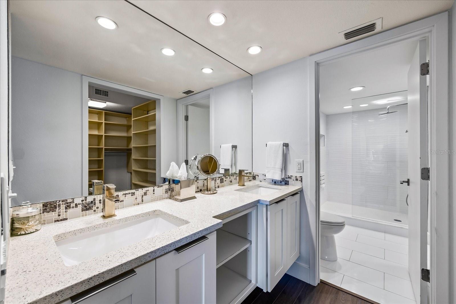 Image 37 of 66 For 1651 Sand Key Estates Court 54