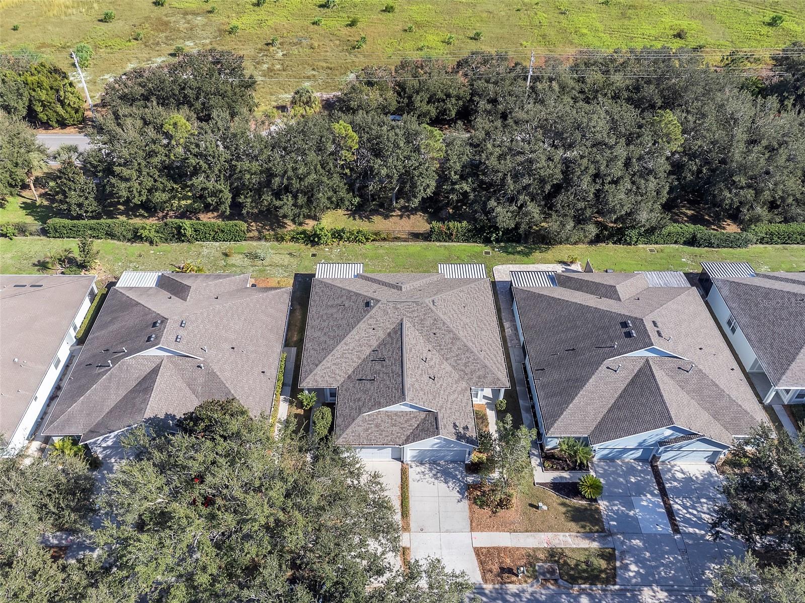 Listing photo id 23 for 6927 Surrey Hill Place