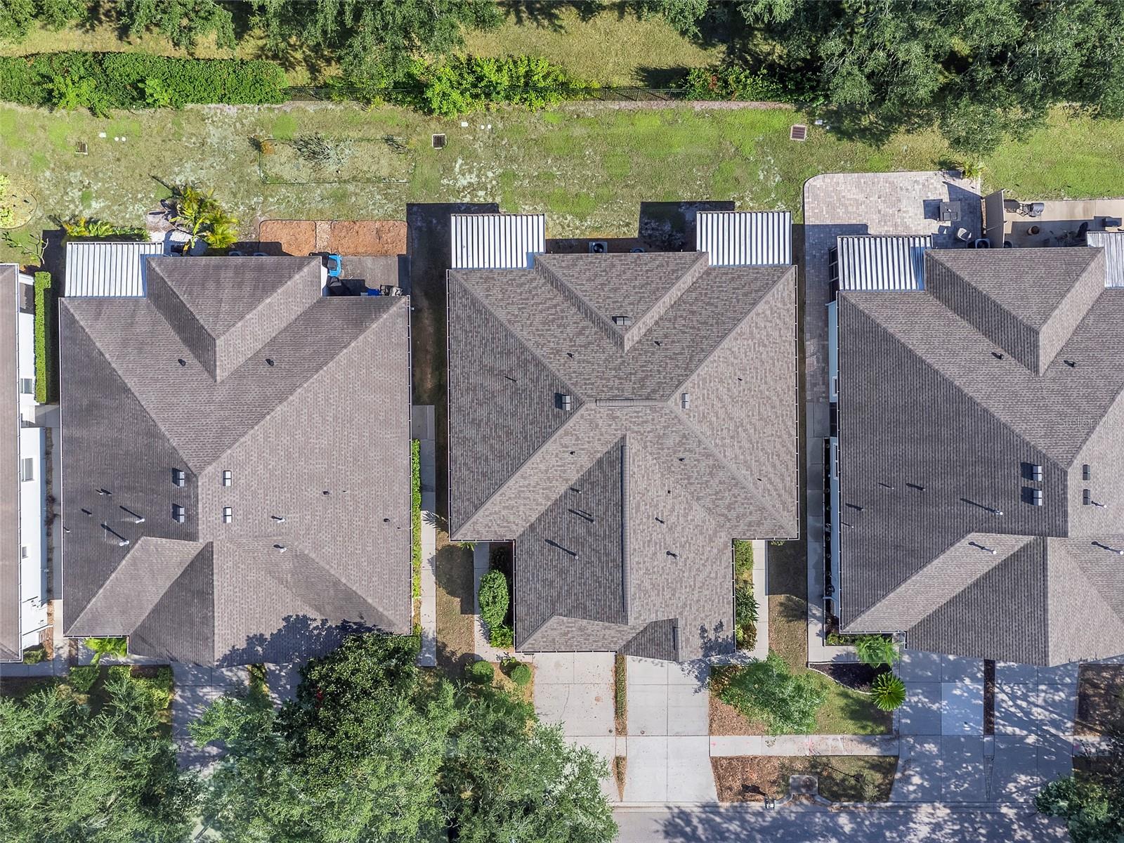 Listing photo id 24 for 6927 Surrey Hill Place