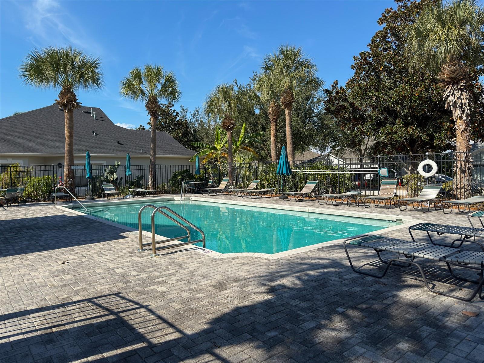 Listing photo id 26 for 6927 Surrey Hill Place