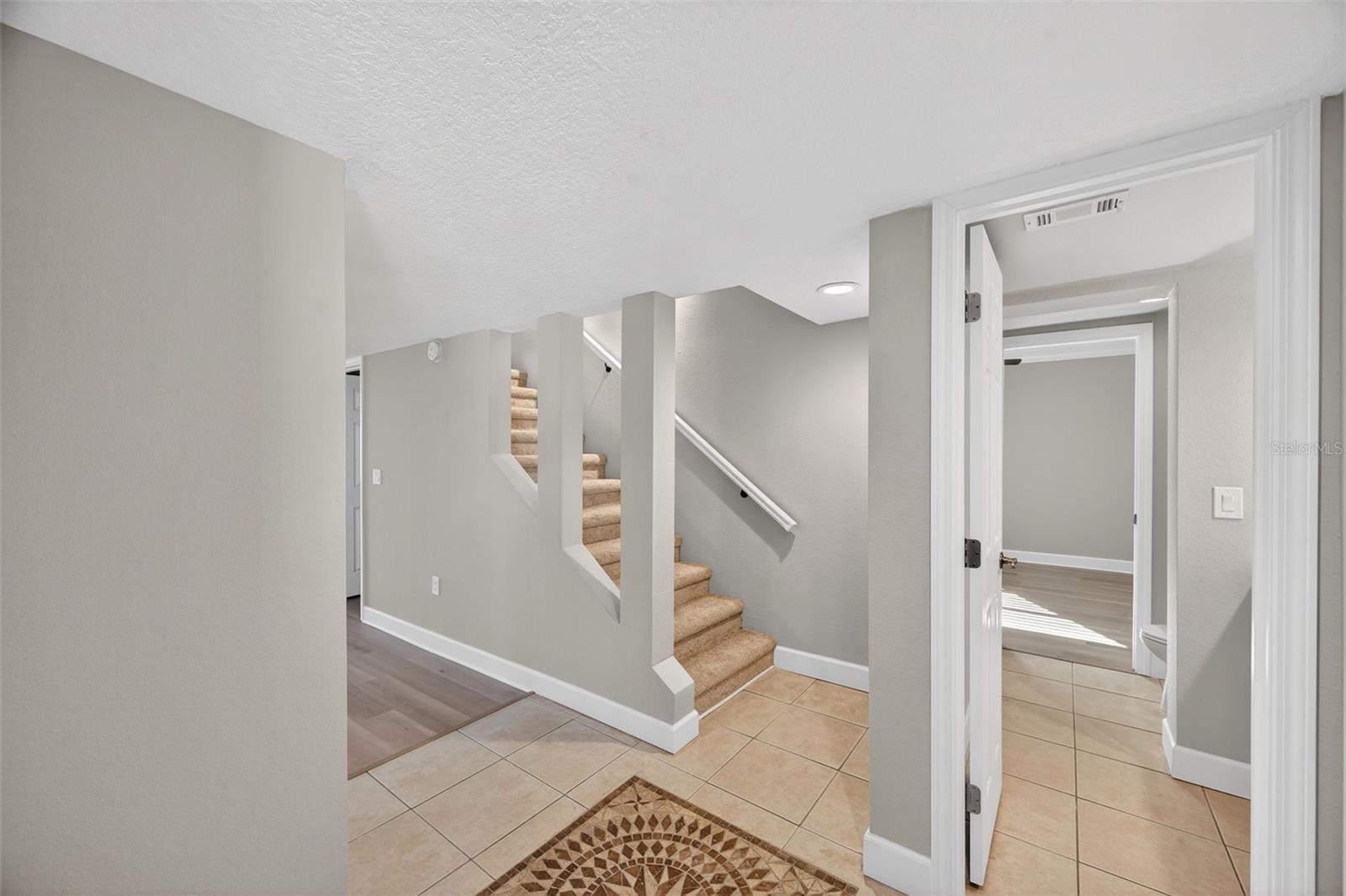 Image 7 of 71 For 13601 Frigate Court 106m