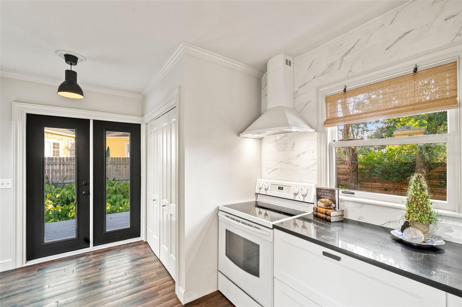 Image 13 of 37 For 3303 Perry Avenue