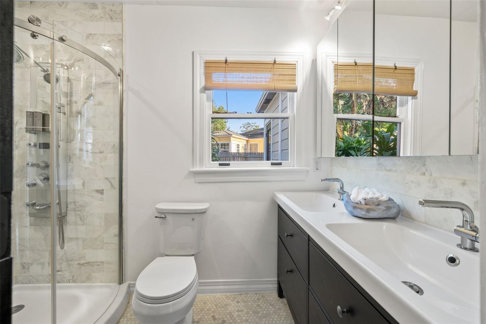 Image 15 of 37 For 3303 Perry Avenue