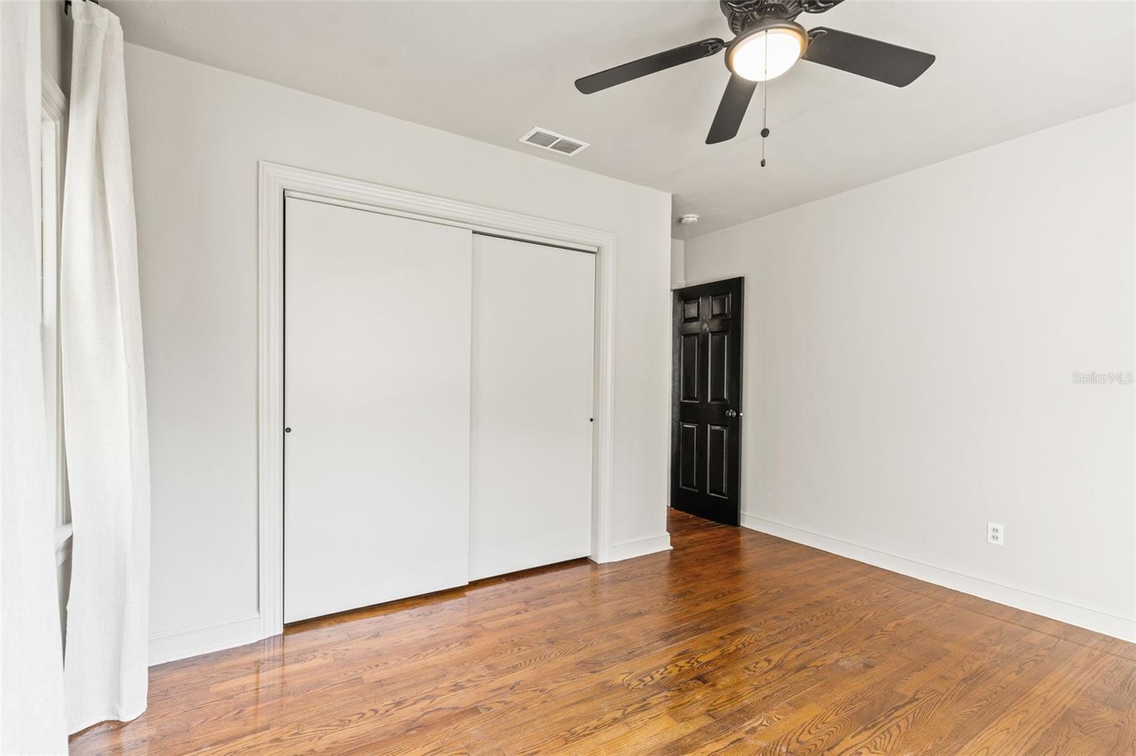 Image 19 of 37 For 3303 Perry Avenue