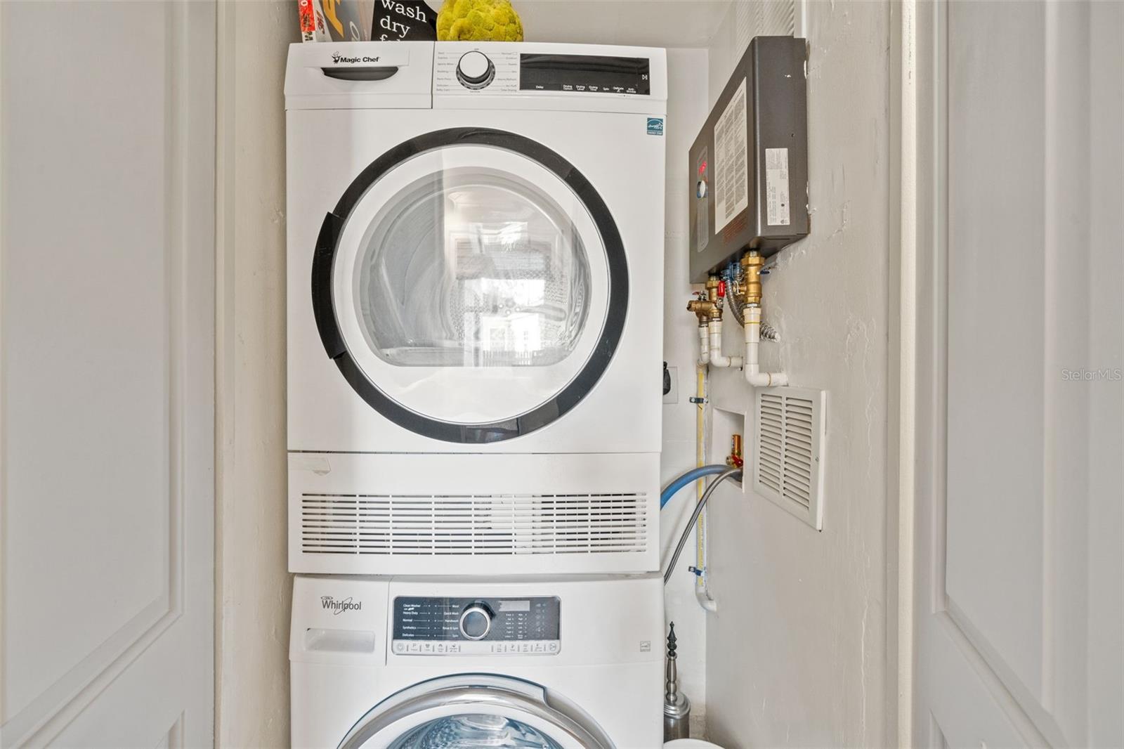 Image 23 of 37 For 3303 Perry Avenue