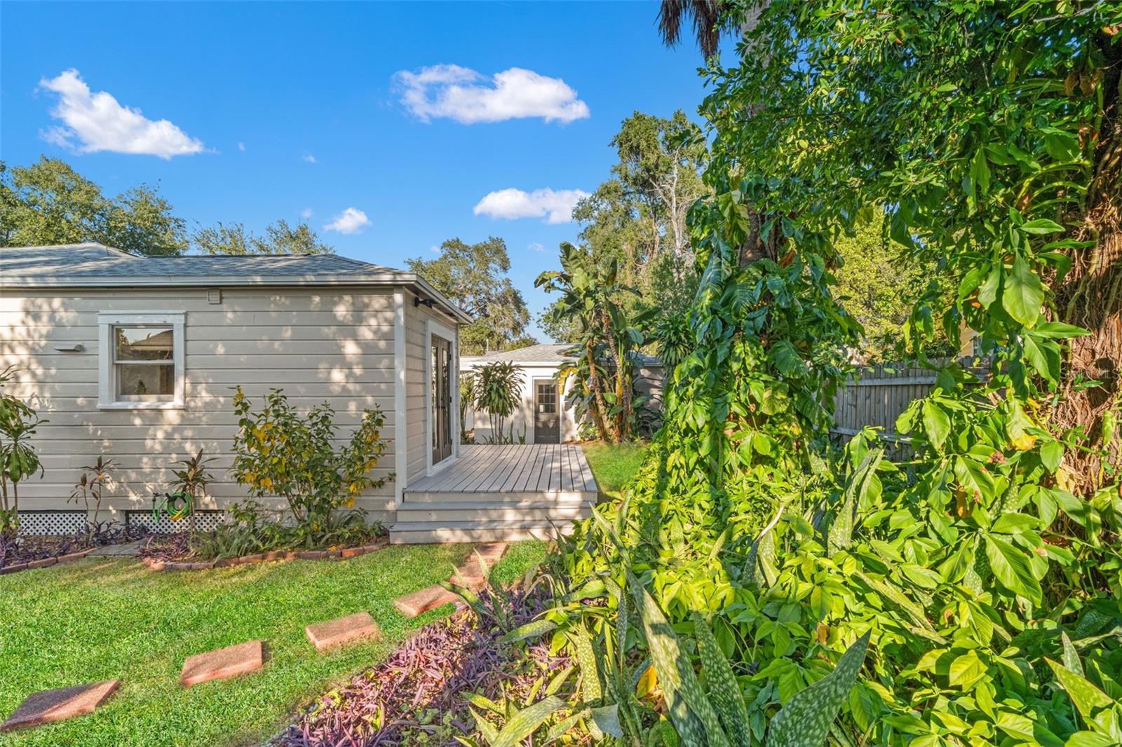 Image 27 of 37 For 3303 Perry Avenue