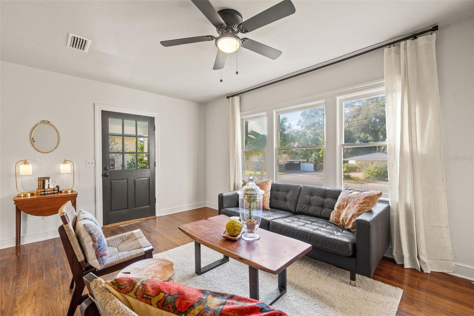 Image 6 of 37 For 3303 Perry Avenue