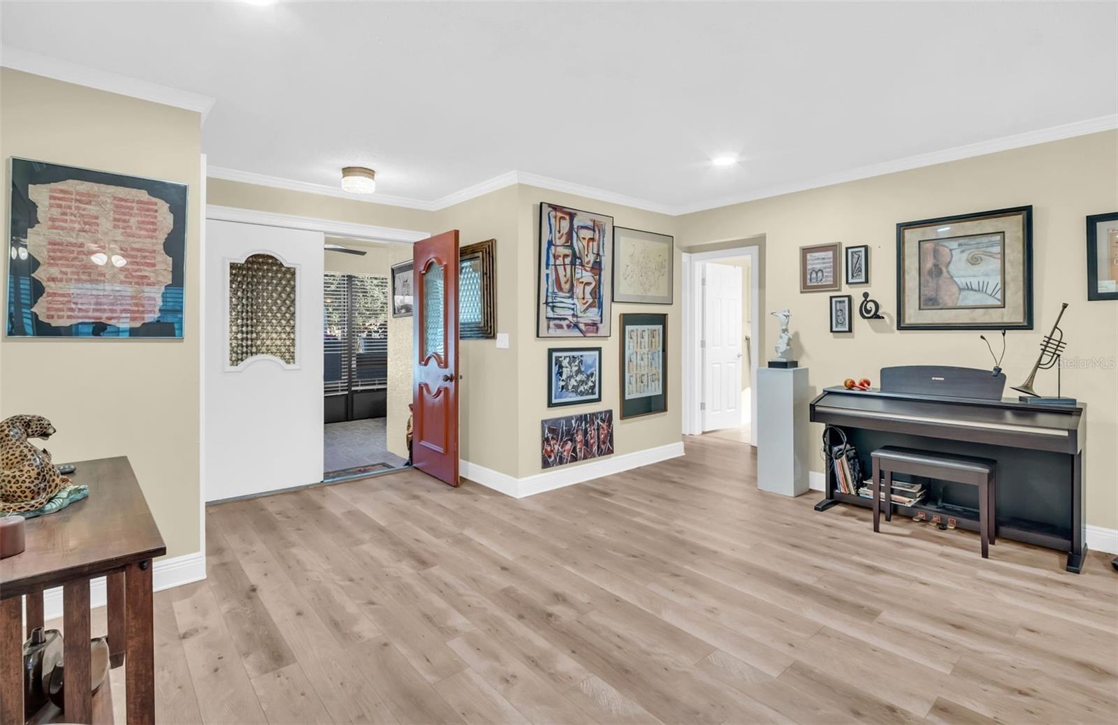 Image 12 of 57 For 1222 Gillespie Drive