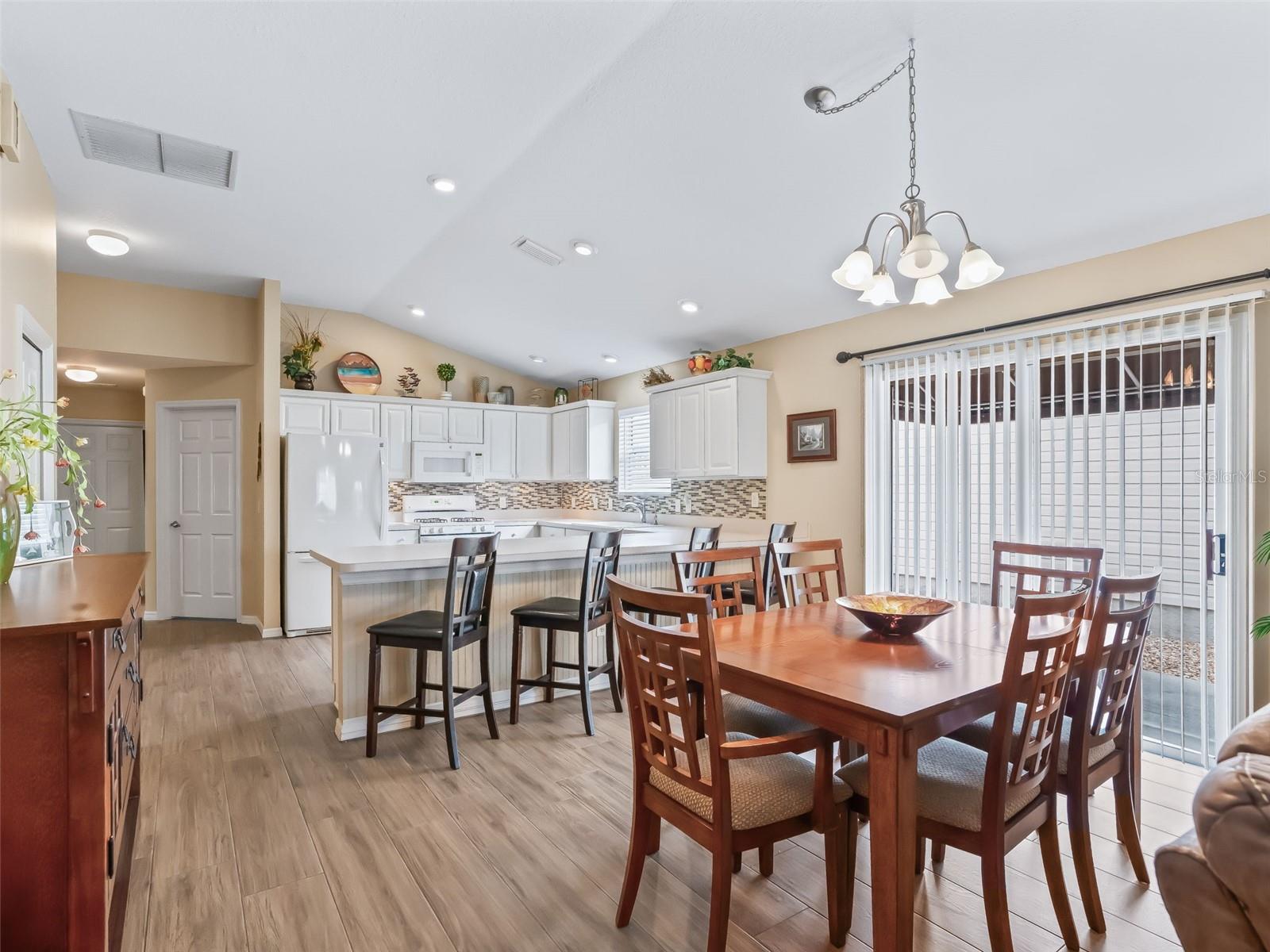 Image 13 of 40 For 978 Smyrna Street