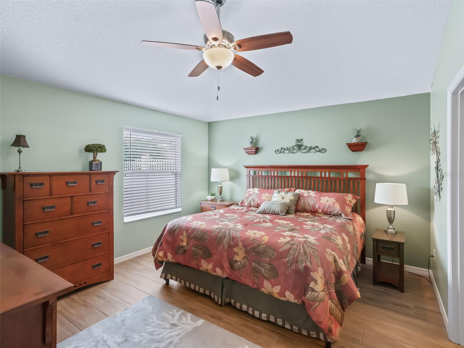 Image 18 of 40 For 978 Smyrna Street