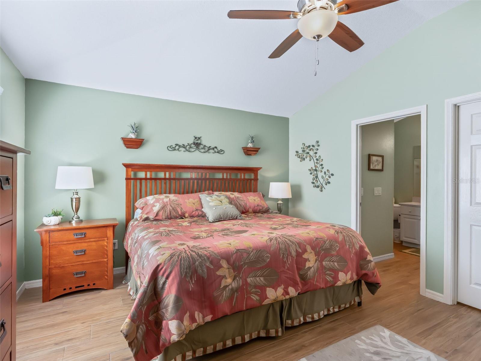 Image 19 of 40 For 978 Smyrna Street