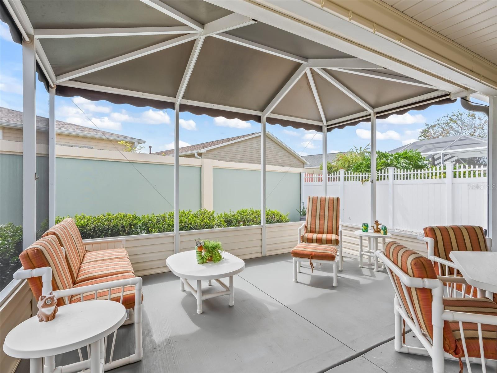 Image 32 of 40 For 978 Smyrna Street