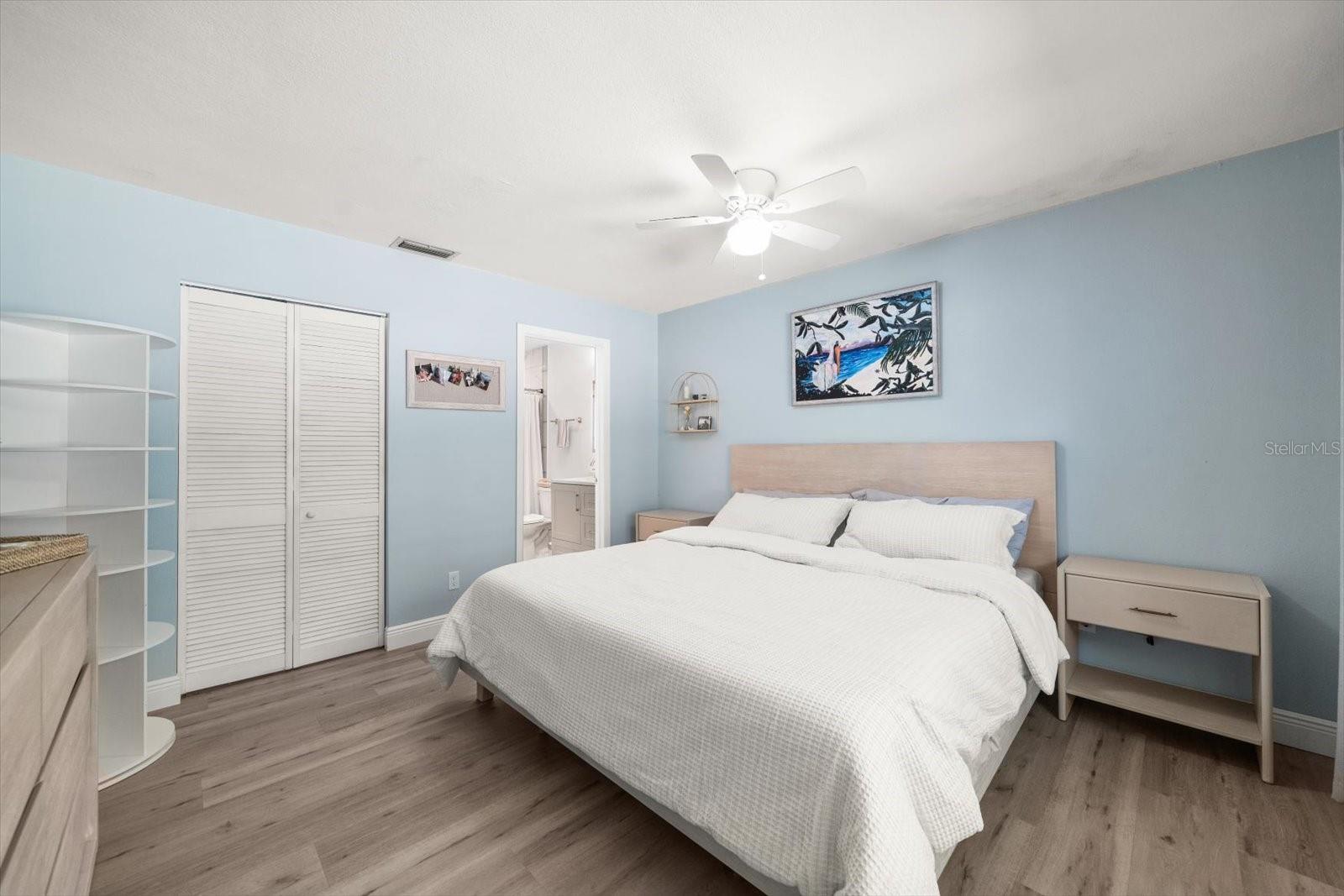 Image 22 of 35 For 9747 86th Avenue