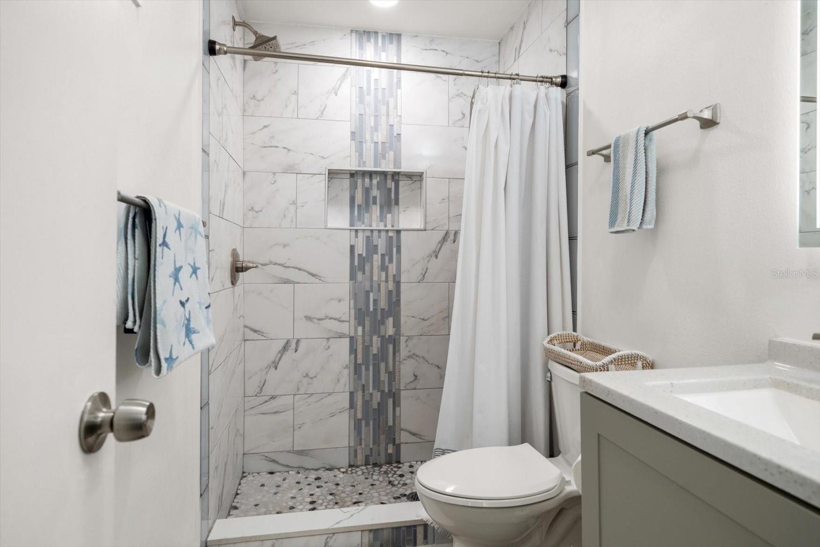 Image 25 of 35 For 9747 86th Avenue