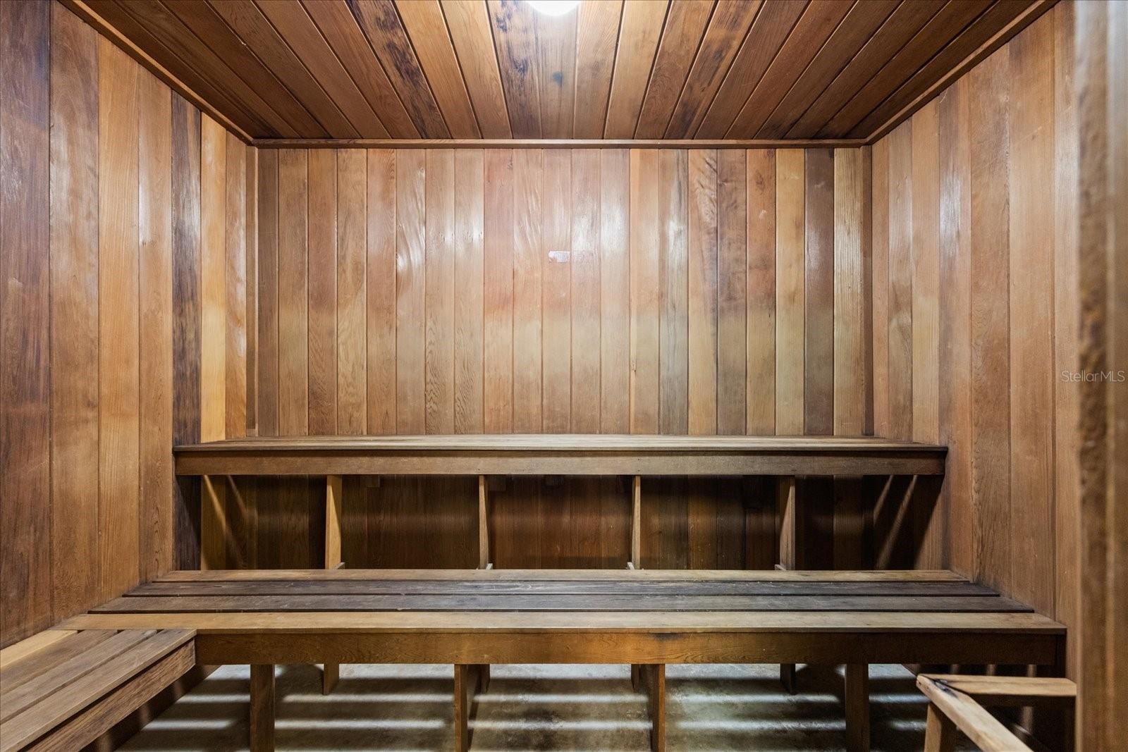 Image 51 of 73 For 1621 Gulf Boulevard 1508