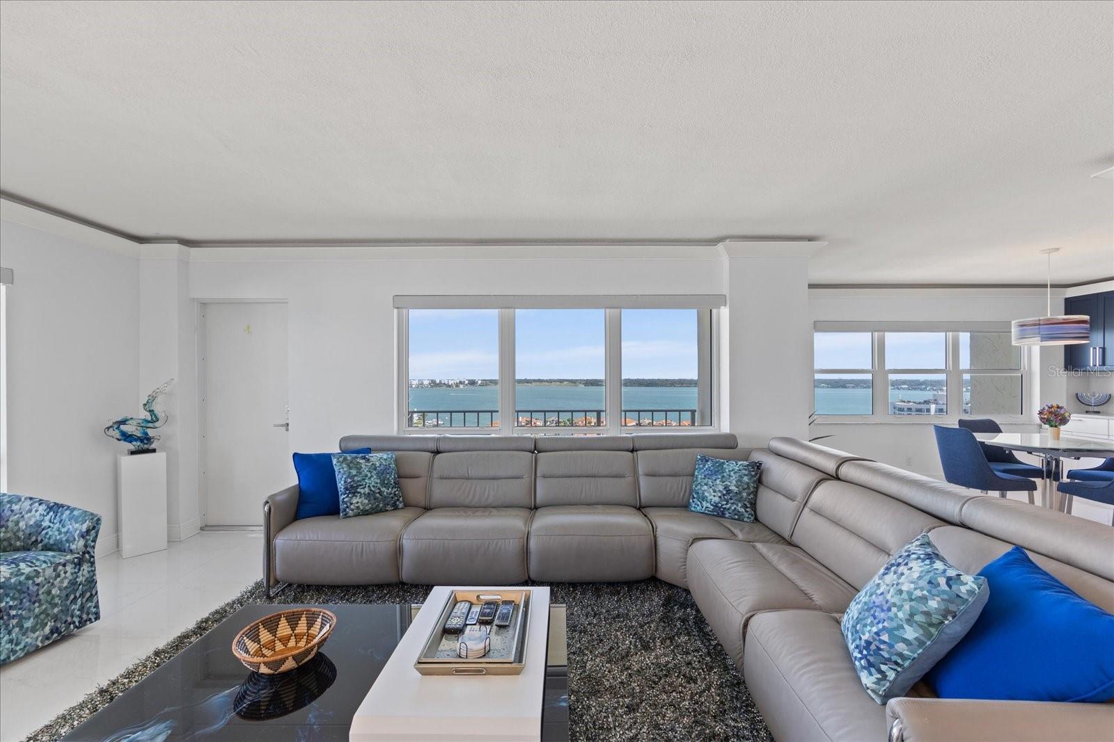 Image 6 of 73 For 1621 Gulf Boulevard 1508