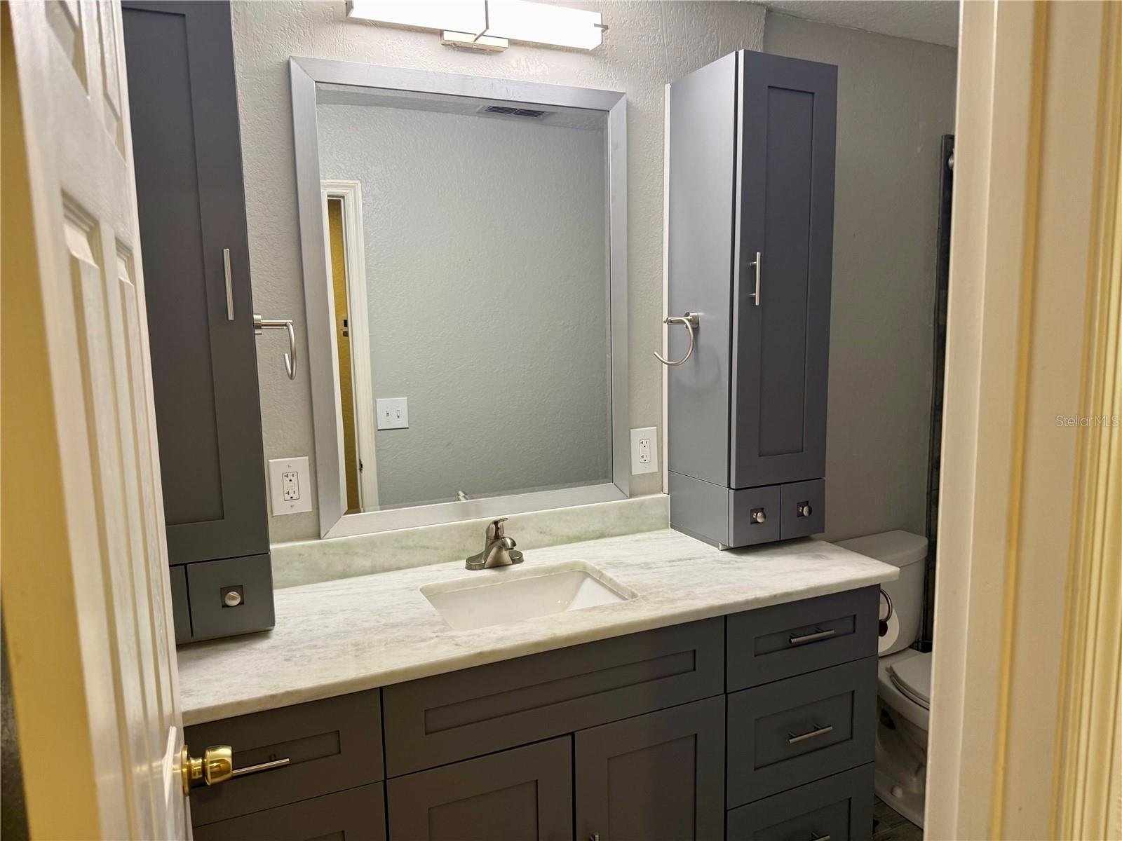 Image 18 of 26 For 6400 46th Avenue N 63