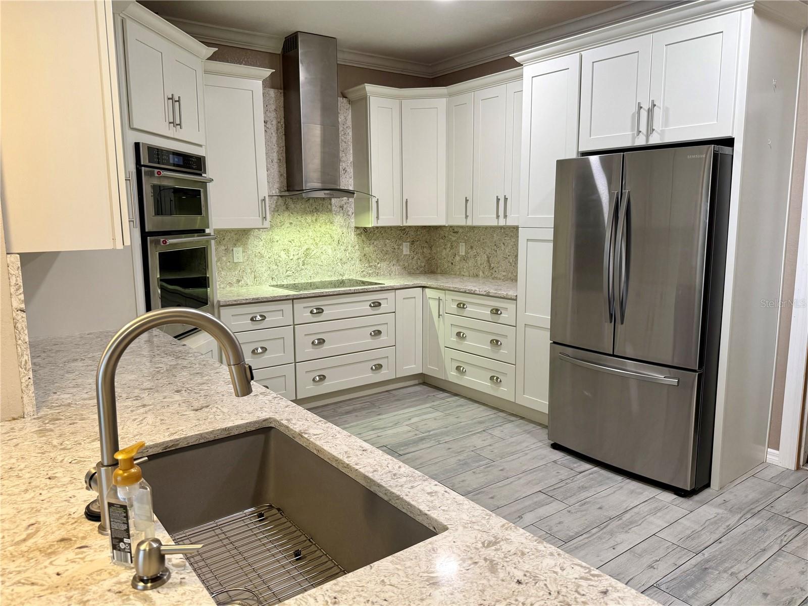 Image 3 of 26 For 6400 46th Avenue N 63