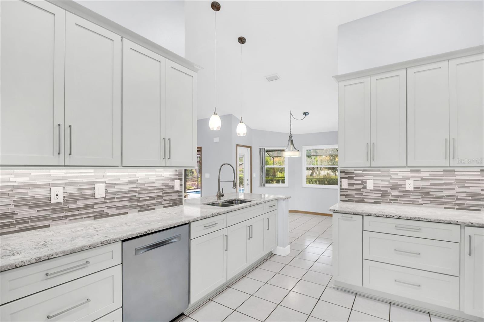 Image 15 of 60 For 1487 Alameda Drive