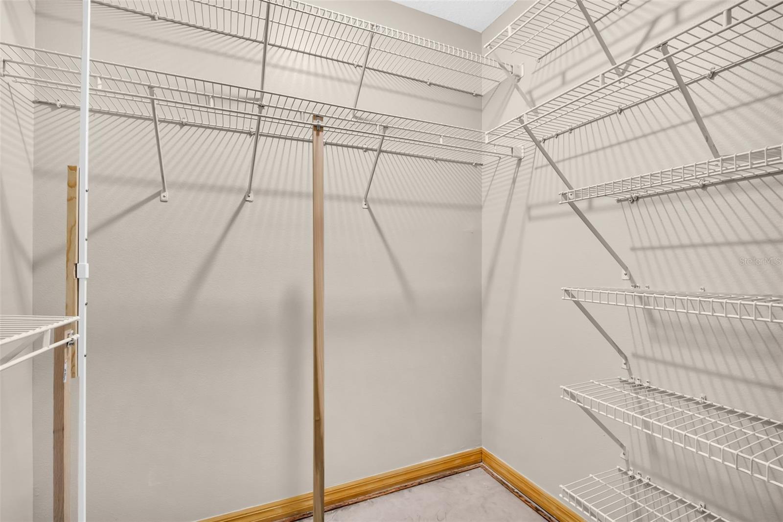 Image 22 of 60 For 1487 Alameda Drive