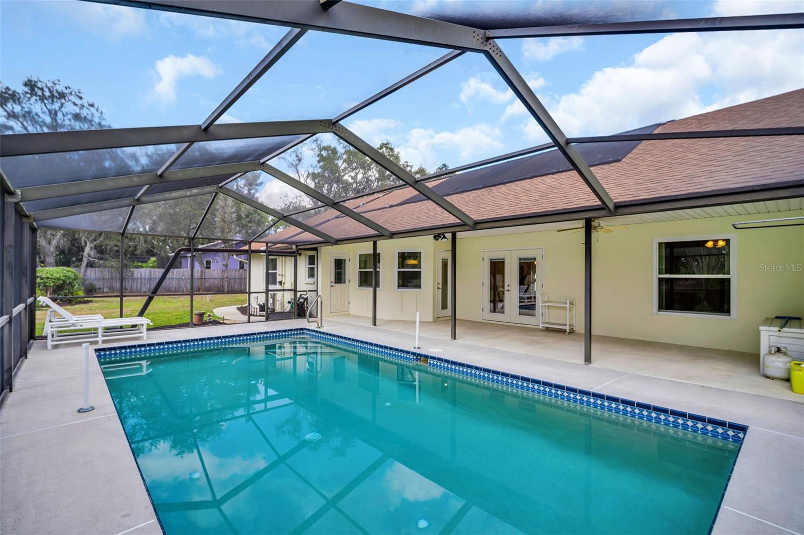 Image 34 of 60 For 1487 Alameda Drive