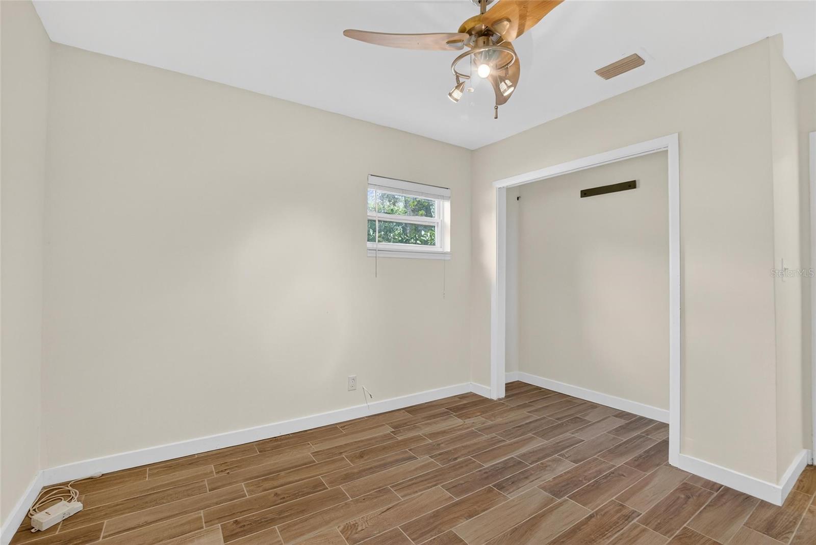 Image 20 of 24 For 4634 Sunset Boulevard