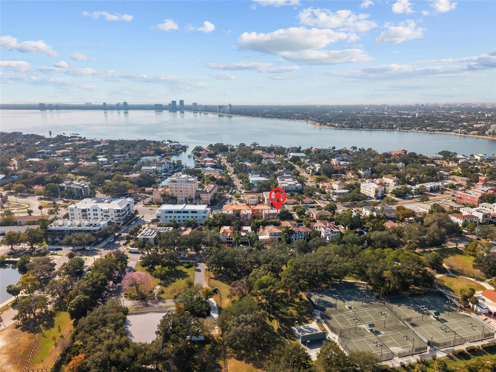 Image 36 of 39 For 902 Villa Venicia Way