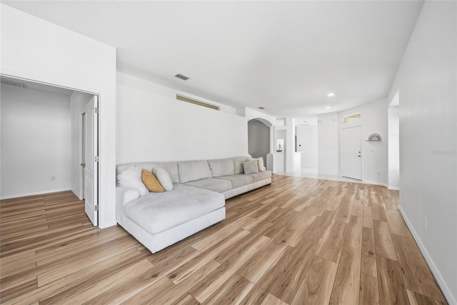 Image 6 of 40 For 3343 Chapel Creek Circle