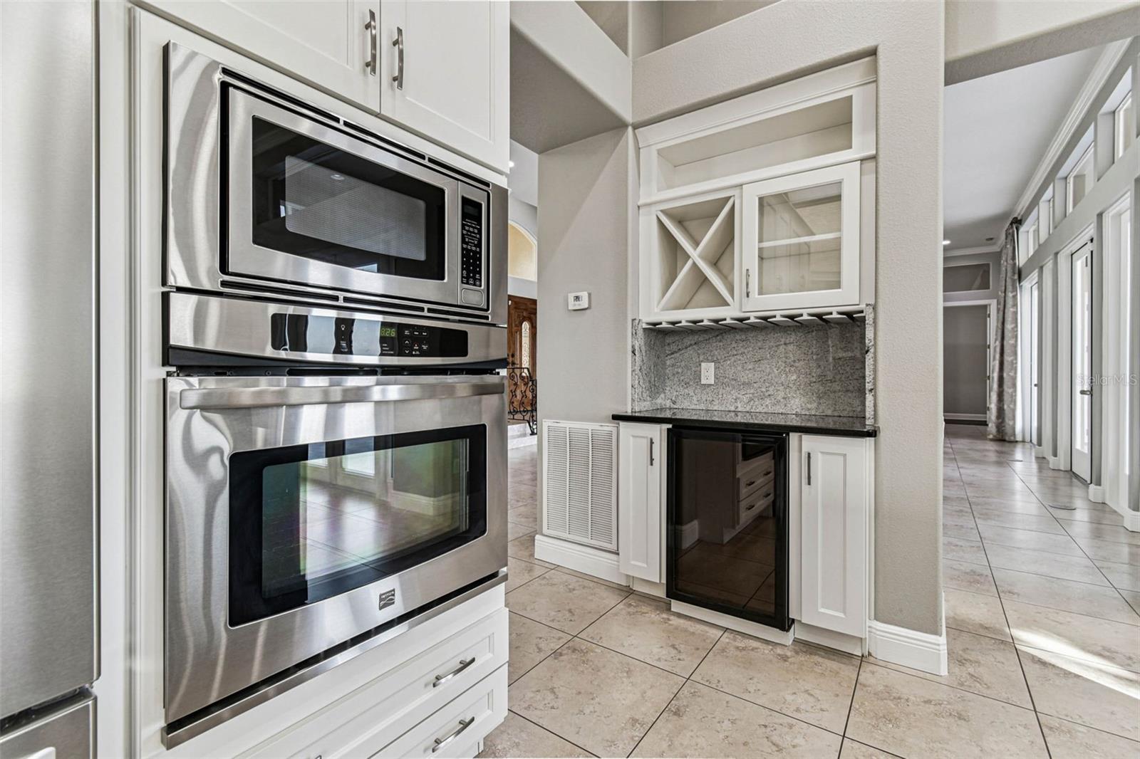 Image 11 of 92 For 5220 Longboat Boulevard