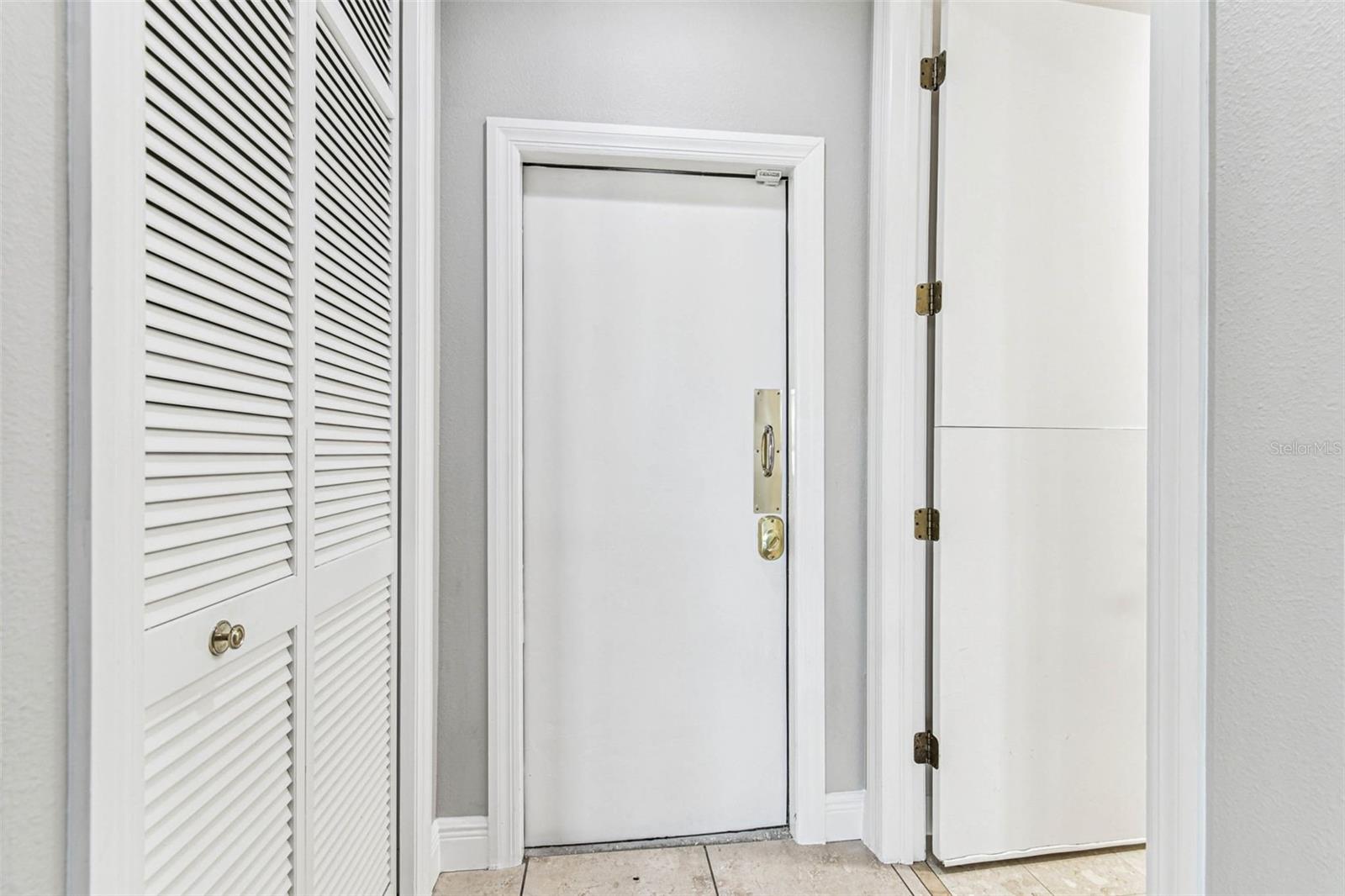 Image 32 of 92 For 5220 Longboat Boulevard