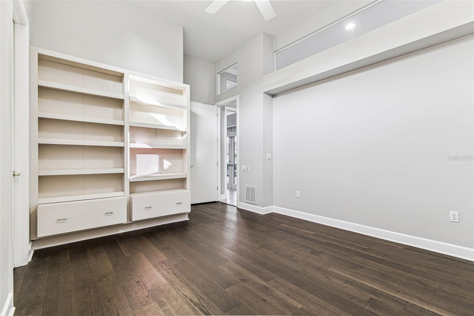 Image 39 of 92 For 5220 Longboat Boulevard