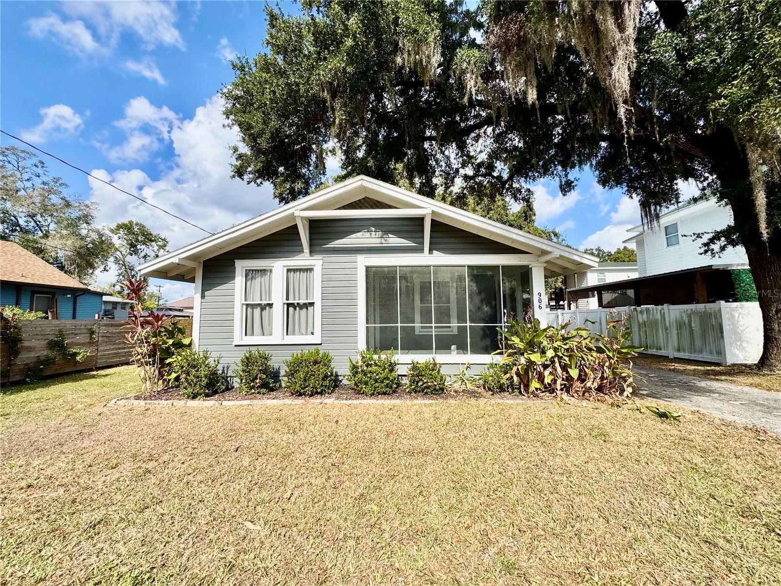 Image 2 of 23 For 906 Baker Street