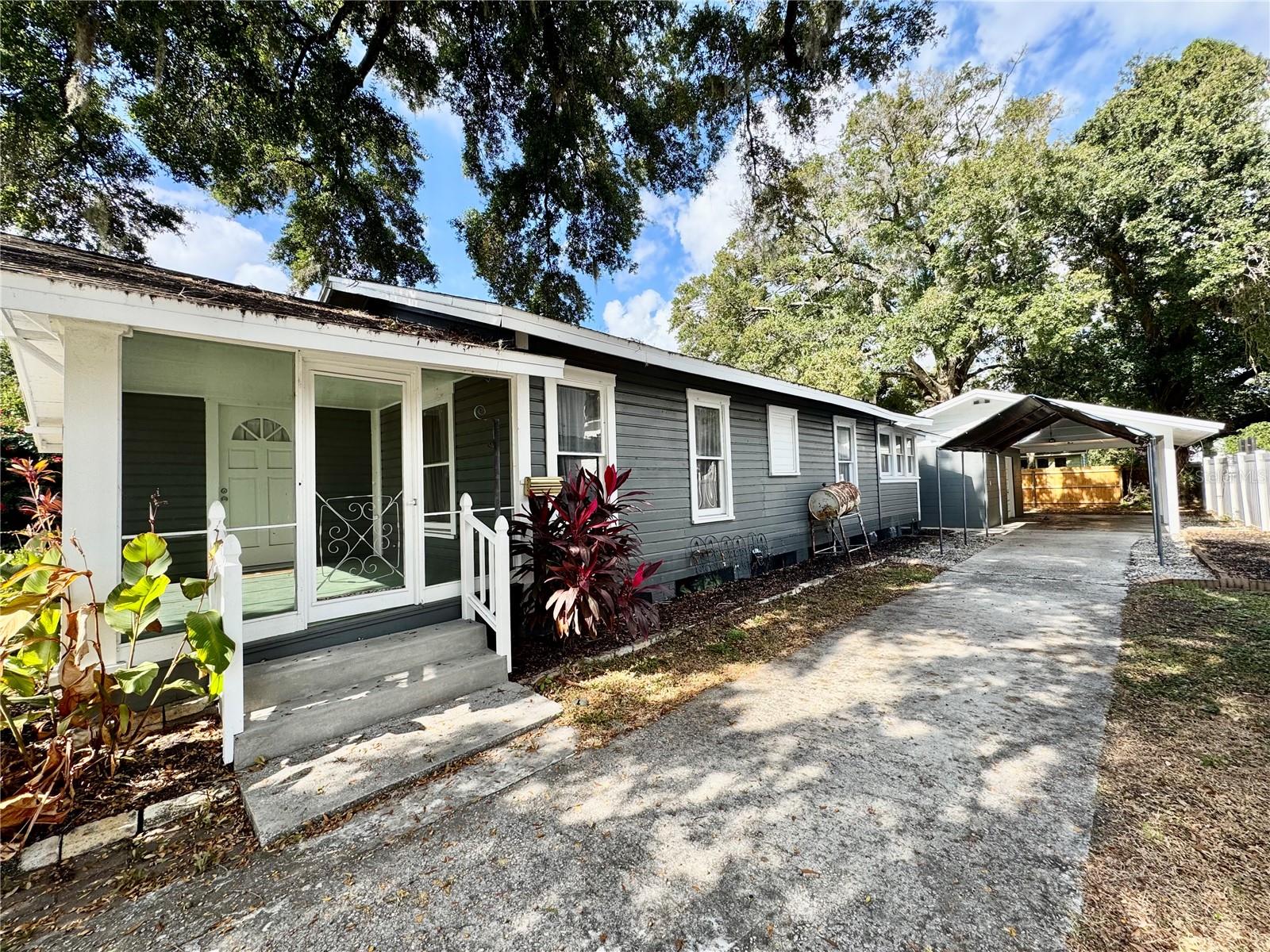 Image 4 of 23 For 906 Baker Street