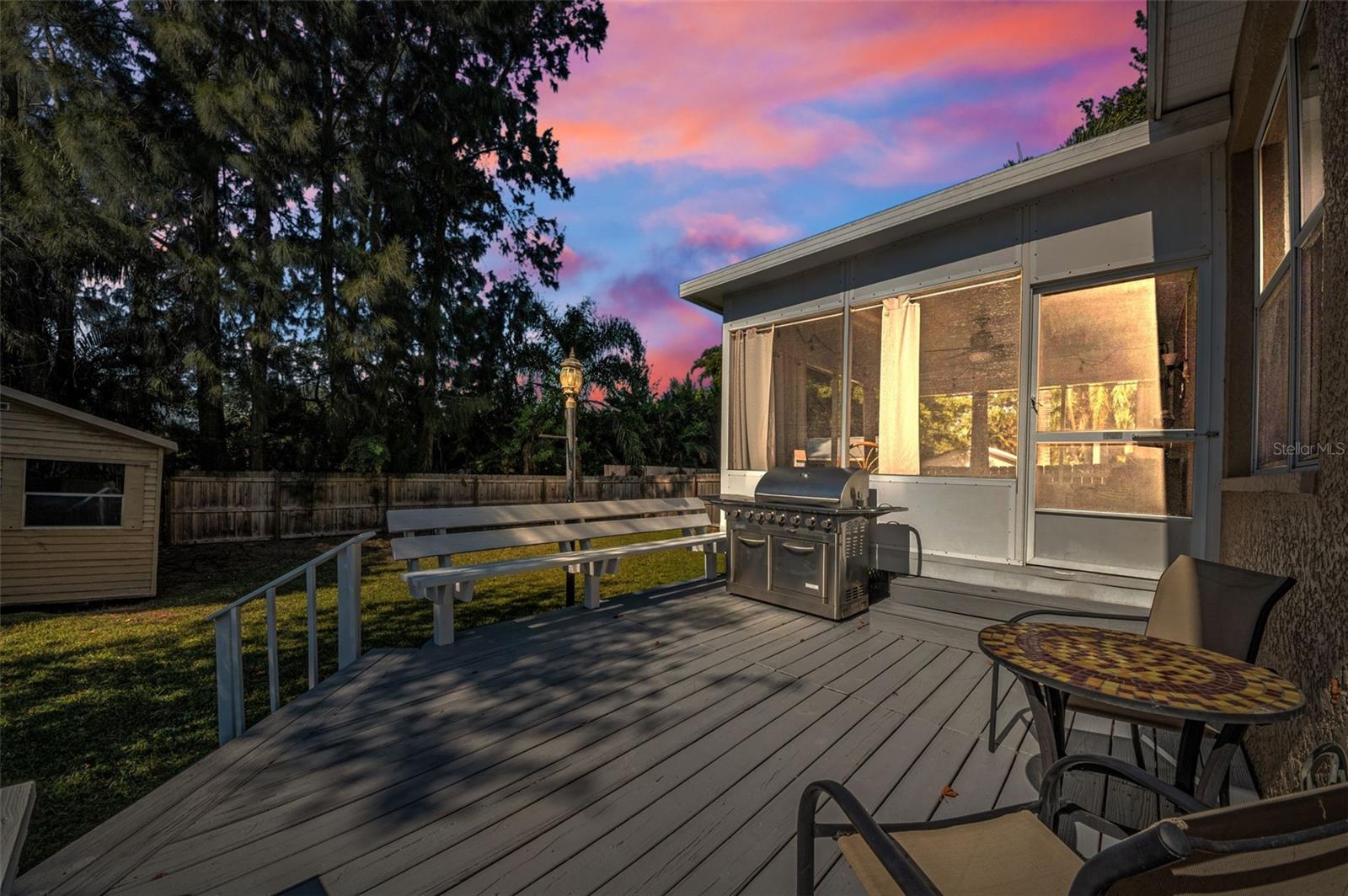 Image 10 of 94 For 975 Harbor Hill Drive