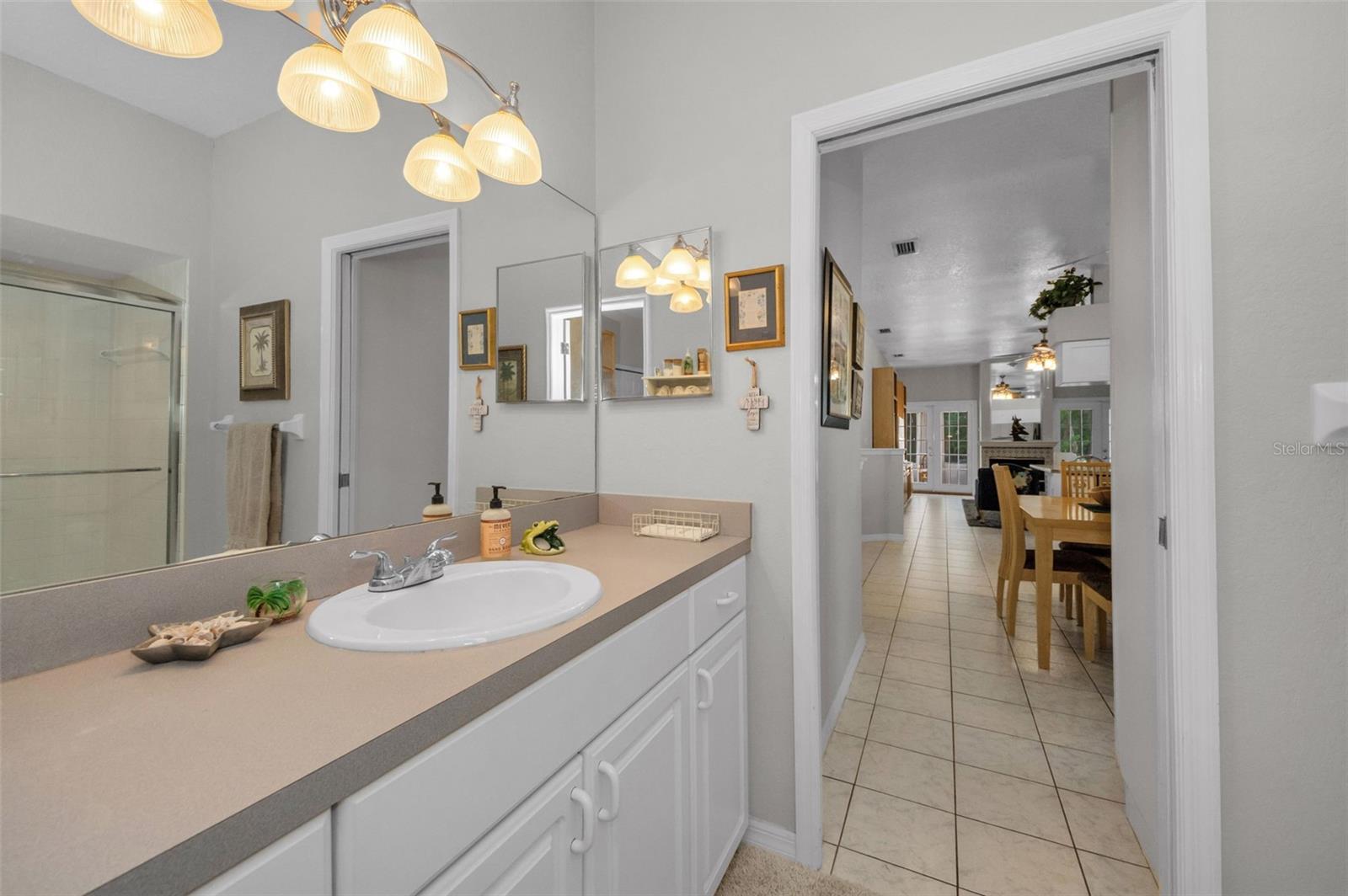 Image 39 of 94 For 975 Harbor Hill Drive