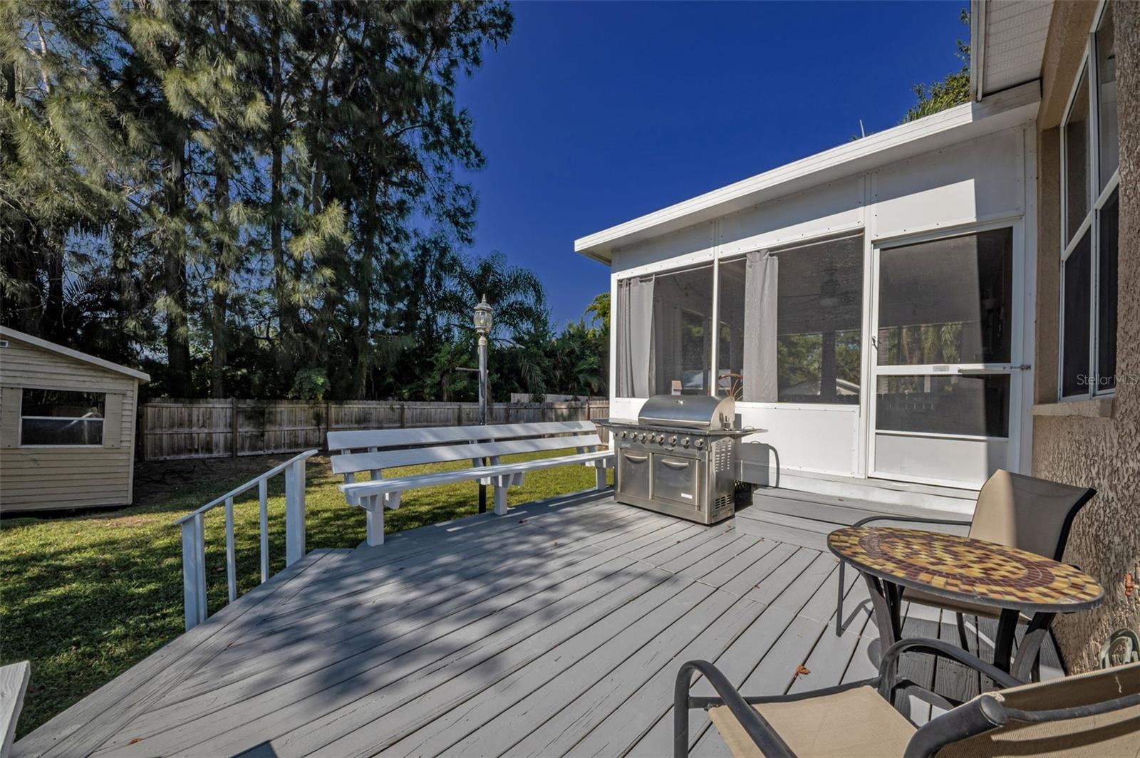 Image 43 of 94 For 975 Harbor Hill Drive