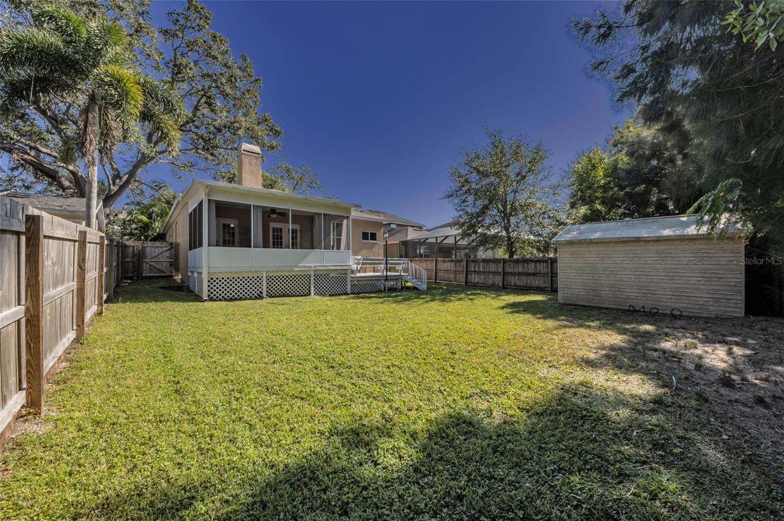 Image 49 of 94 For 975 Harbor Hill Drive