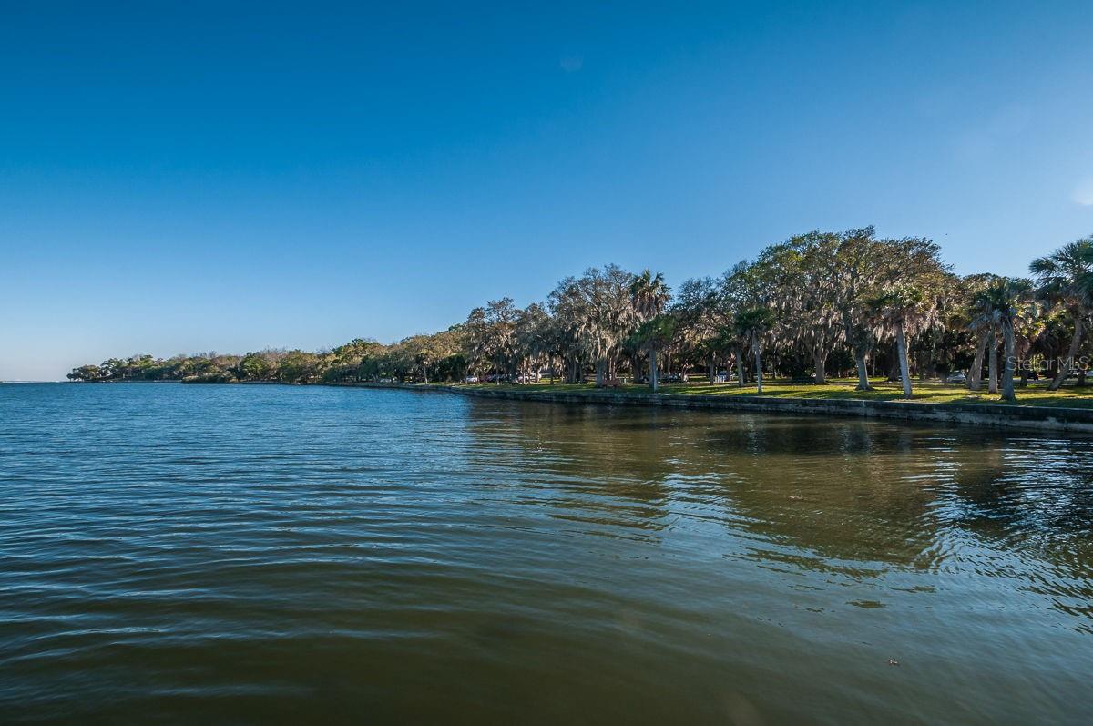 Image 86 of 94 For 975 Harbor Hill Drive