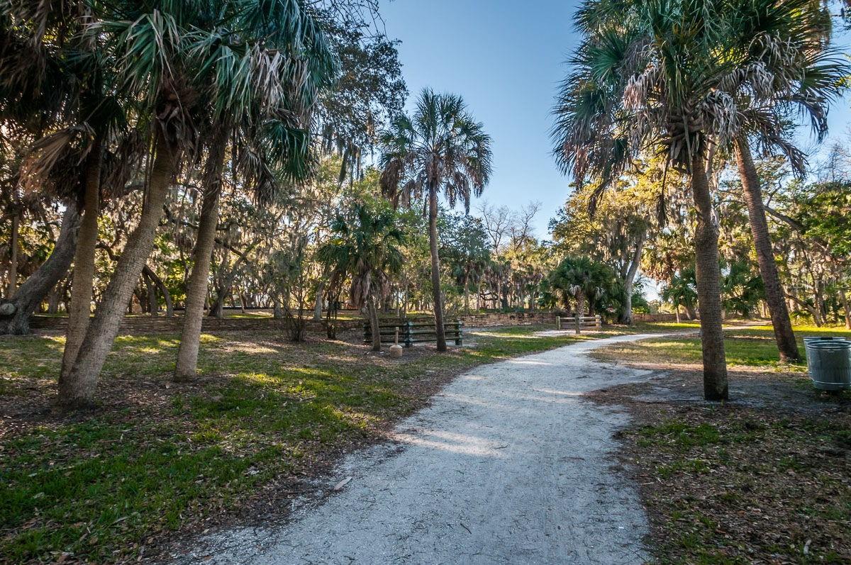 Image 87 of 94 For 975 Harbor Hill Drive