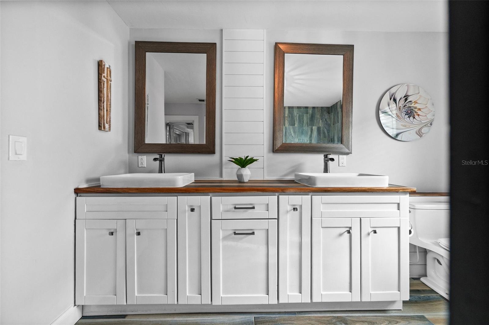 Image 21 of 67 For 2129 Tobago Circle