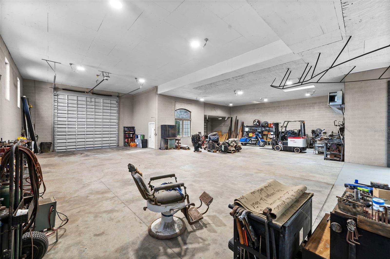 Image 50 of 67 For 2129 Tobago Circle