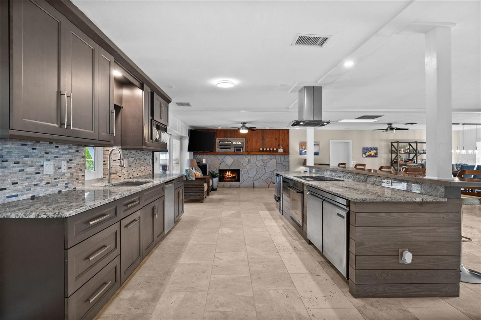 Image 7 of 67 For 2129 Tobago Circle