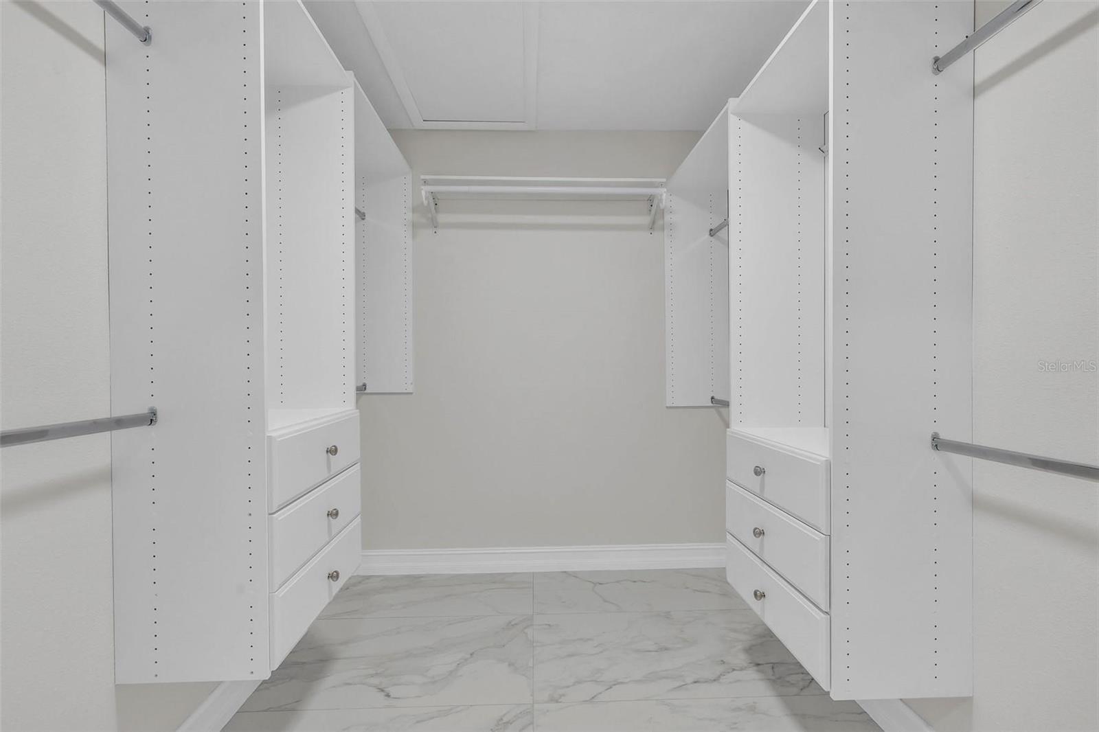 Image 20 of 50 For 4520 Pine Hollow Drive