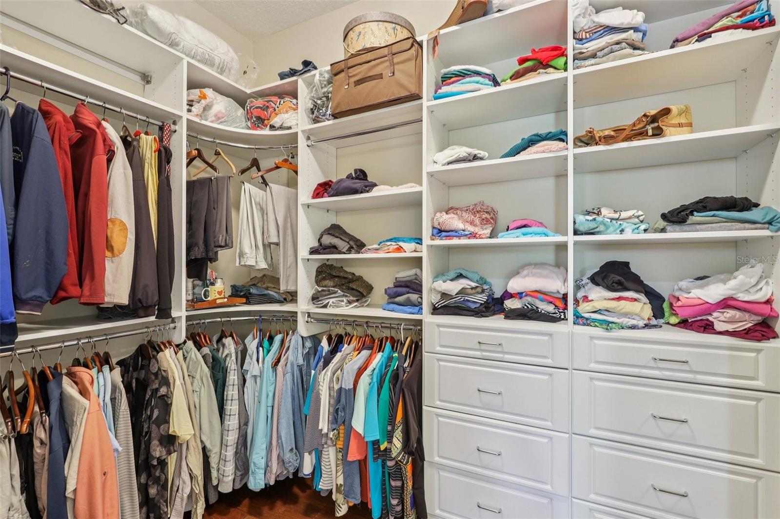 Image 30 of 67 For 187 Appaloosa Avenue