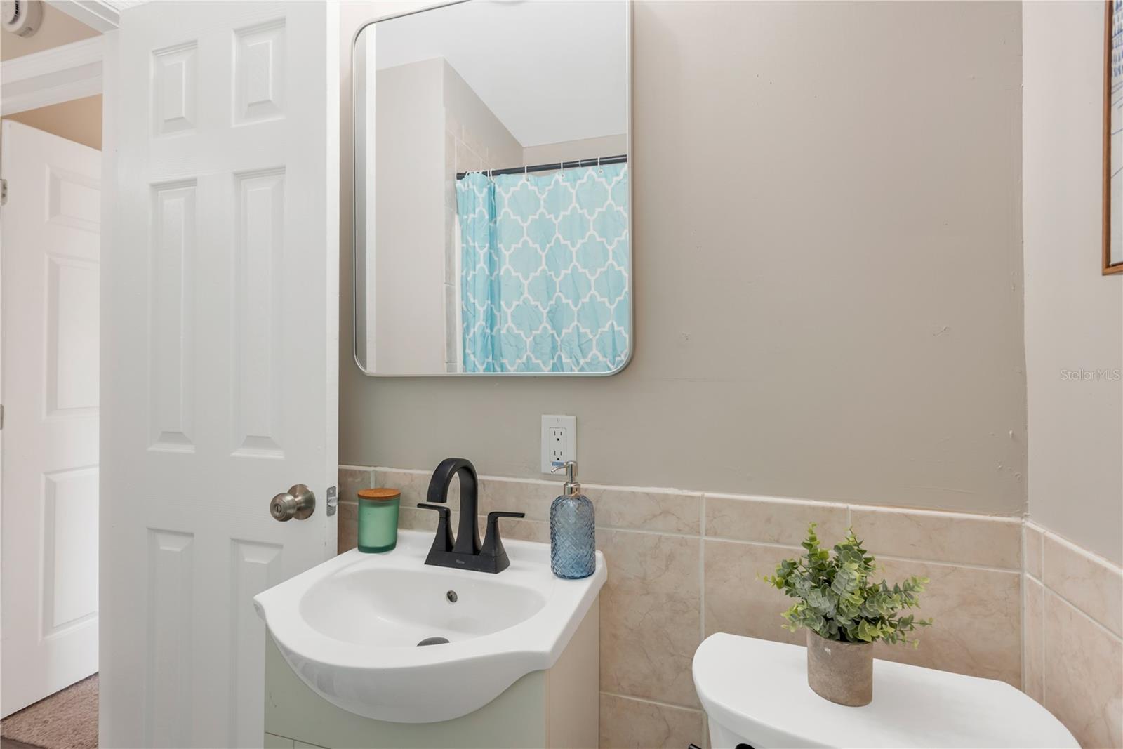 Image 19 of 20 For 5226 Lime Avenue