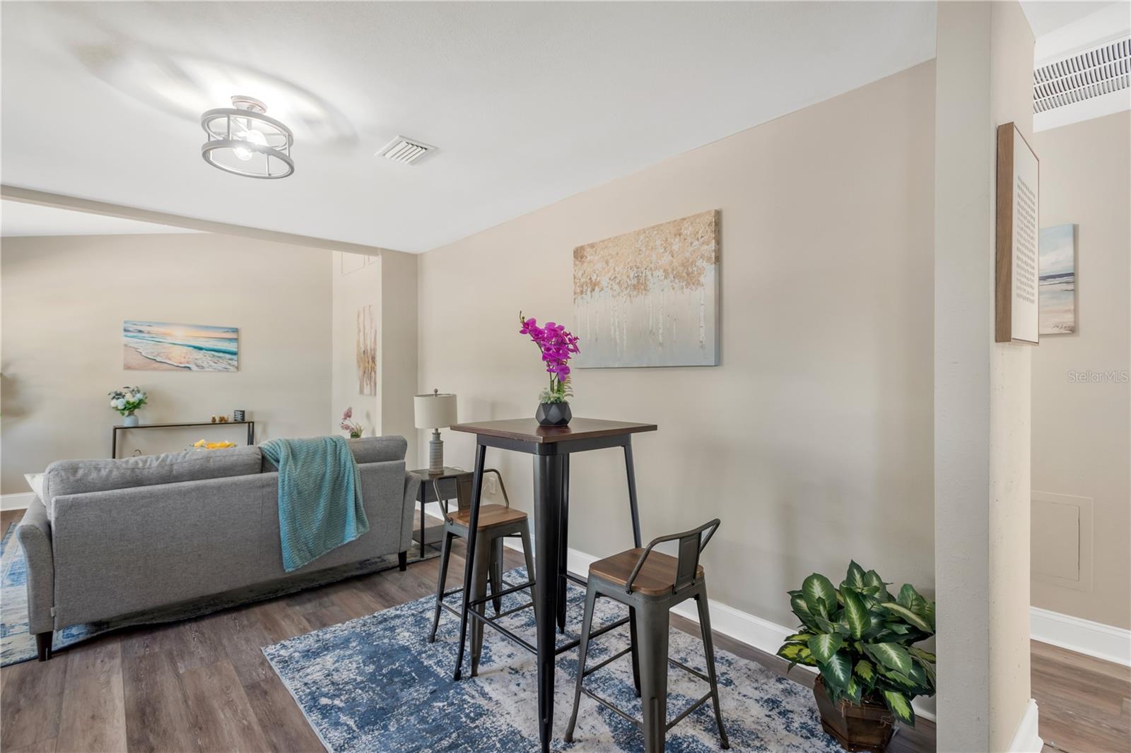 Image 8 of 20 For 5226 Lime Avenue